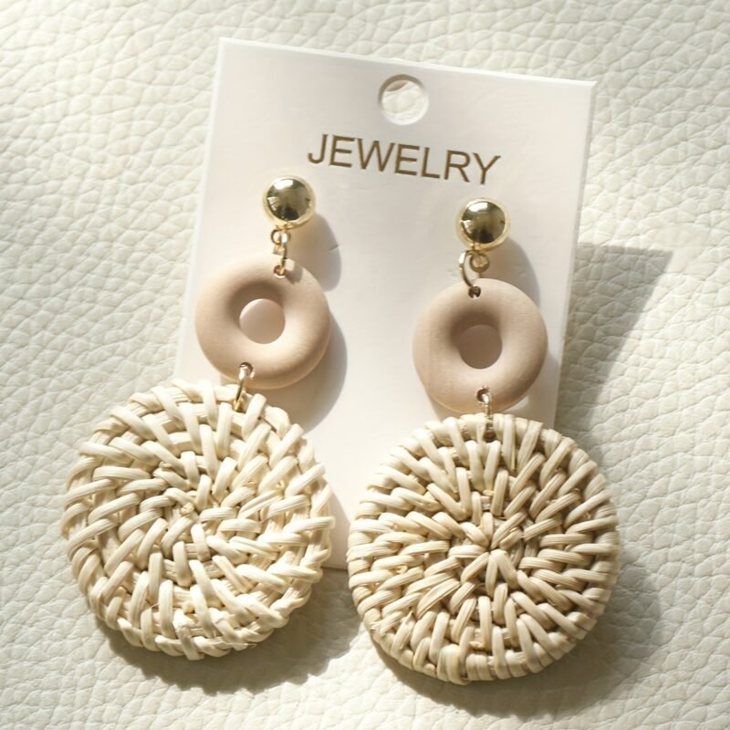 430df82ea86abc399c777e04cf3f2569.jpg 1 Pair of Elegant Boho Chic Handwoven White Rattan Circle Dangle Earrings for Women